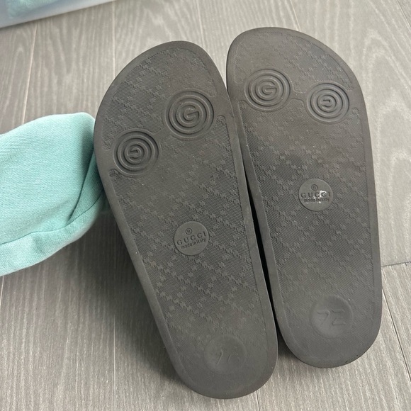 Gucci Pool Slide - Picture 2 of 2